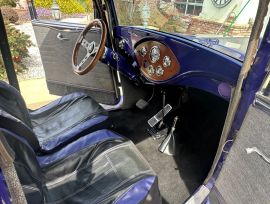 1933  Studebaker Rockne sedan 