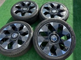 OEM Rolls-Royce Phantom VIII 22” Forged 7-Spoke Wh