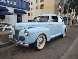 1941 Ford 2 Door Deluxe