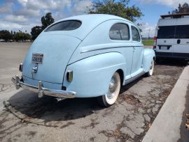 1941 Ford 2 Door Deluxe