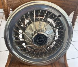 Thunderbird spoke hubcaps