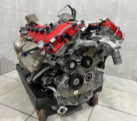 Ferrari Purosangue F140IA V12 730HP Engine