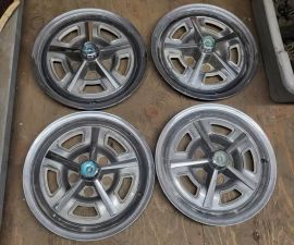 1967 Ford Thunderbird Original Parts Hubcaps 1968